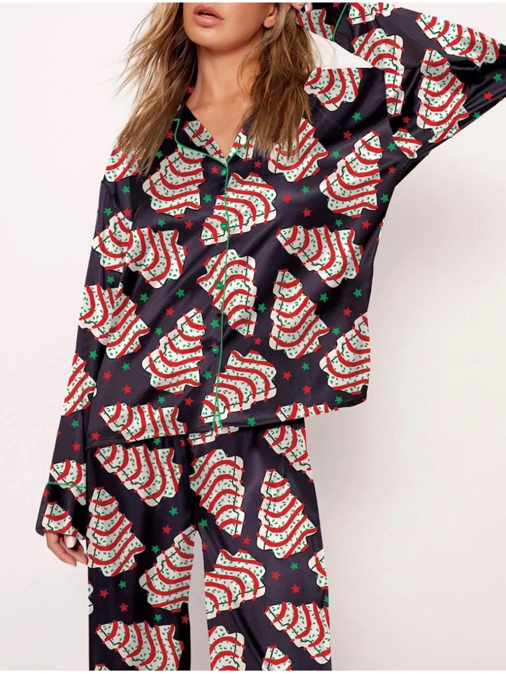 NWT Sheshow Christmas Tree Cake Satin Pajama Set Size M retails $50!